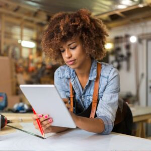 Senadora apresenta projeto ao Sebrae para reajuste dos microempreendedores individuais